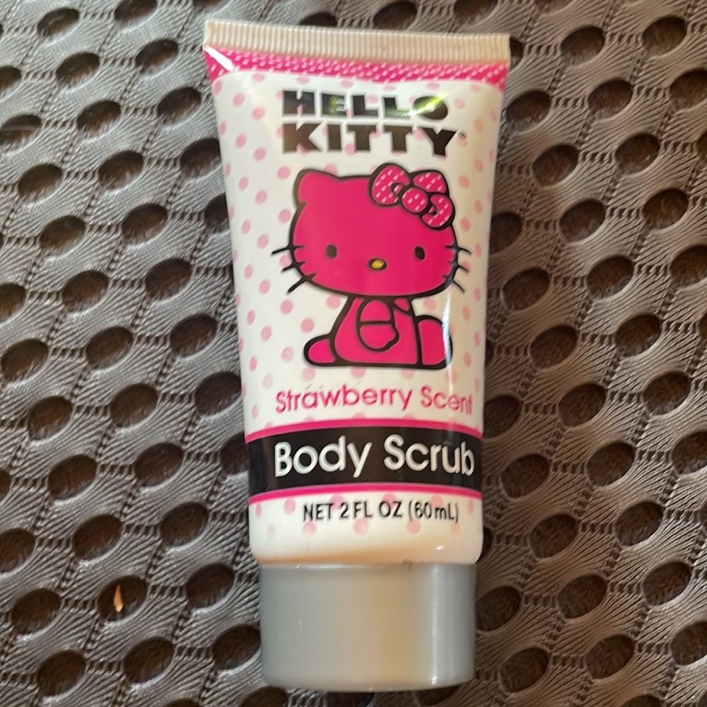 Hello Kitty Bodycare Set - Picture 3 of 6